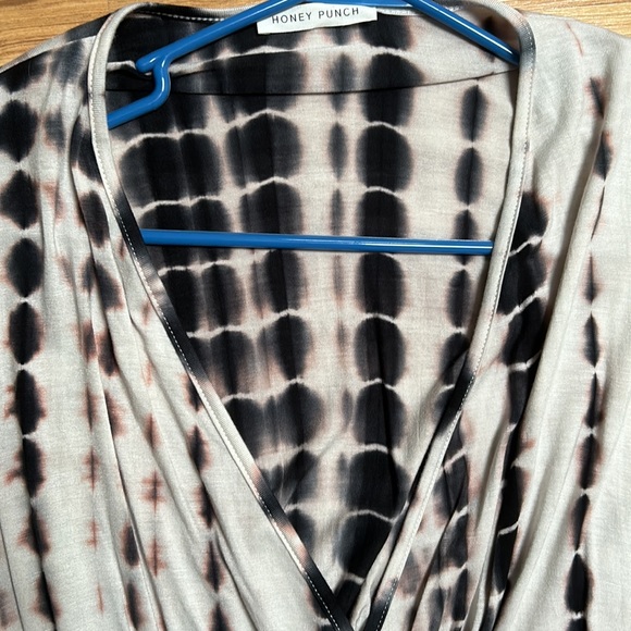 Romper - Picture 2 of 5